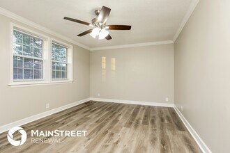 7901 Chester Rd in Fairview, TN - Foto de edificio - Building Photo