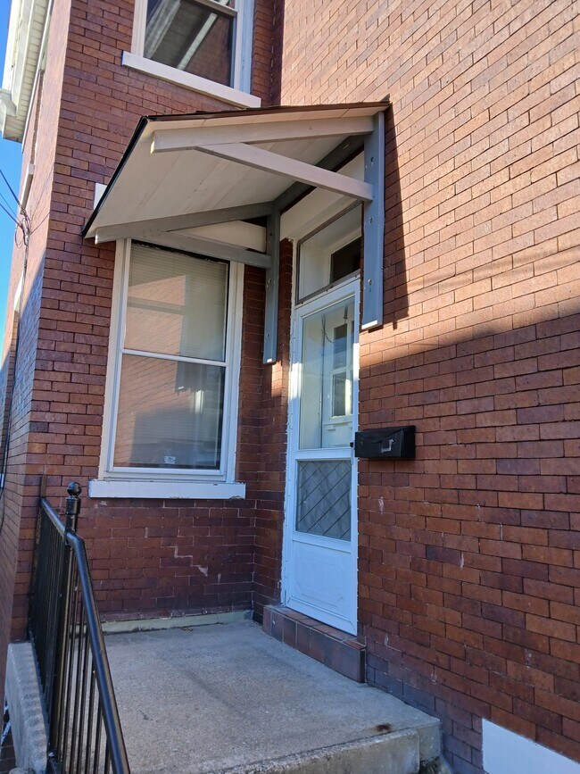 2401 Fairview Ave, Unit 2