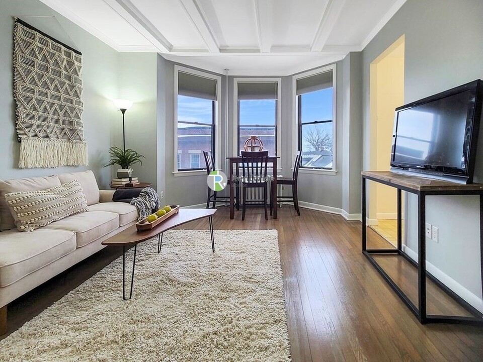 26 Commonwealth Terrace in Boston, MA - Building Photo