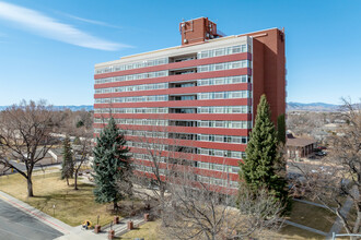 Highland West Senior Citizens Apartments in Wheat Ridge, CO - Foto de edificio - Primary Photo