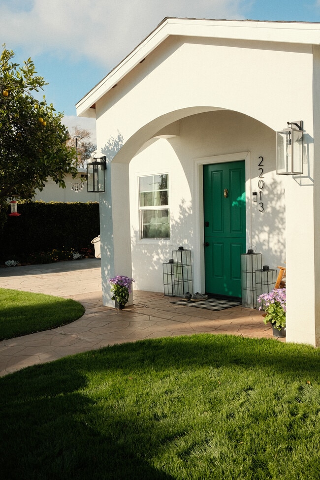 property at 22013 Elaine Ave