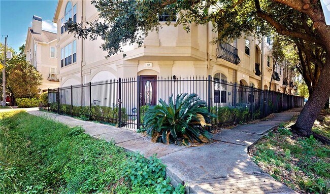 property at 328 Malone St