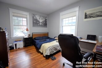 235 Chestnut Hill Ave, Unit 1 in Boston, MA - Foto de edificio - Building Photo