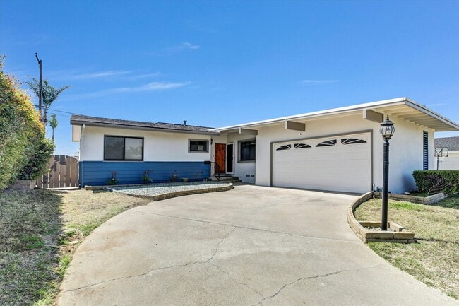 6641 Birchwood St in San Diego, CA - Building Photo - Building Photo