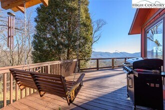 1776 Beech Mountain Pkwy in Banner Elk, NC - Foto de edificio - Building Photo