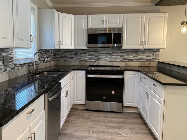 102 Sanders Store Rd in Milan, TN - Building Photo - Building Photo