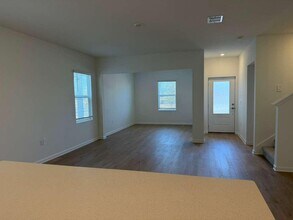 5195 Loyalty Dr in St. Cloud, FL - Building Photo - Building Photo