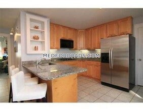 25 St Clements Rd in Medford, MA - Building Photo - Building Photo