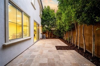 210 Desert Bloom in Irvine, CA - Building Photo - Building Photo