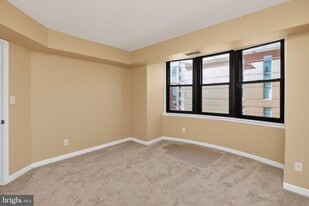 1200 Braddock Pl in Alexandria, VA - Building Photo