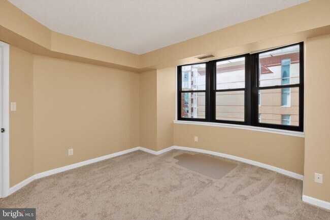 property at 1200 Braddock Pl