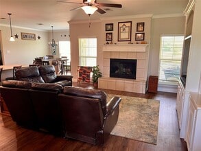 4757 Vicksburg St in Dickinson, TX - Building Photo - Building Photo