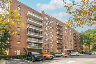 Eastwood Condos in Howard Beach, NY - Building Photo - Building Photo