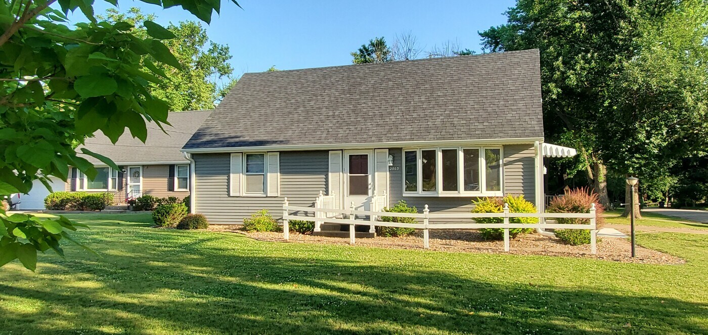 2803 Seely Ave SE in Cedar Rapids, IA - Building Photo