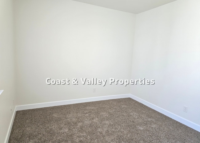 2495 Muirfield Way in Gilroy, CA - Building Photo - Building Photo