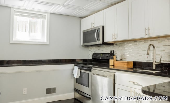 7 Story St, Unit B in Cambridge, MA - Building Photo - Building Photo