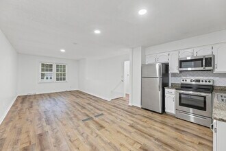 226 S Ridgeview Rd in Olathe, KS - Building Photo - Building Photo