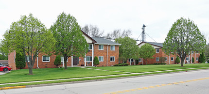 225-229 E Market St in Burlington, WI - Building Photo - Building Photo