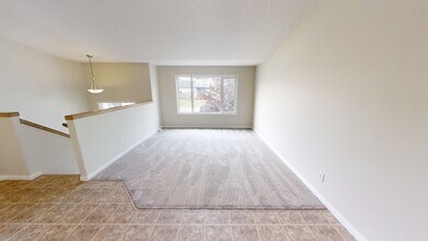 9129-9131 131 Ave in Grande Prairie, AB - Building Photo - Building Photo