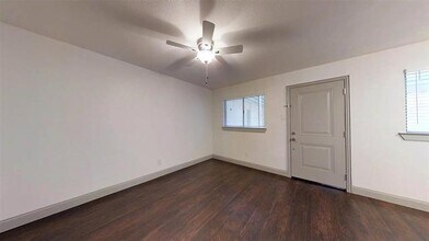 404 E 9th St in Dallas, TX - Building Photo - Building Photo