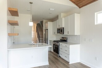 1414 Landon Hills Dr in Tallahassee, FL - Building Photo - Building Photo