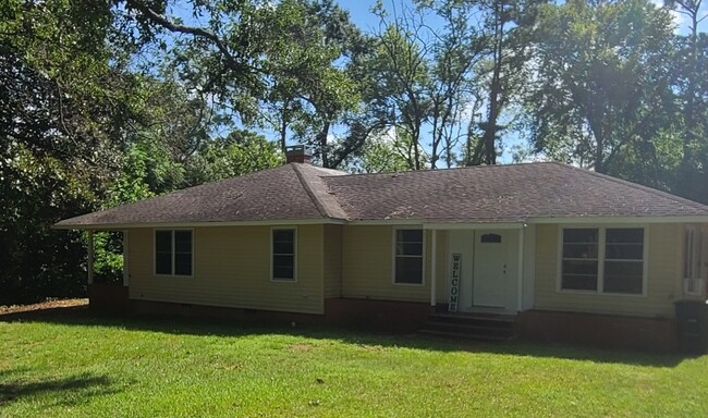 property at 3302 N Pecan St