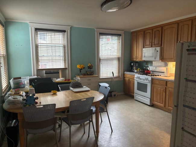 60 Davis Ave in White Plains, NY - Building Photo - Building Photo