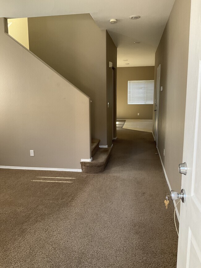 6371 Pebblecreek Lodge Way in Las Vegas, NV - Building Photo - Building Photo