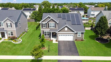 2003 Seaview Dr in Aurora, IL - Building Photo - Building Photo