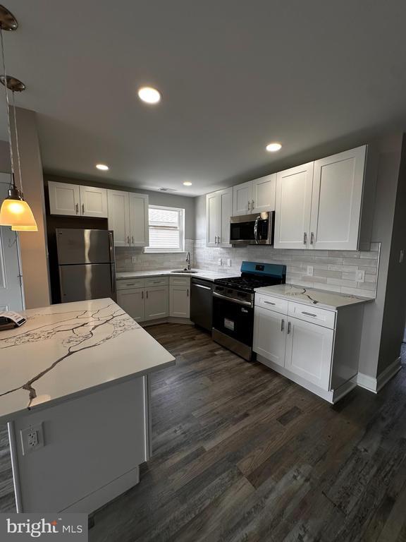 property at 1441 Vista St