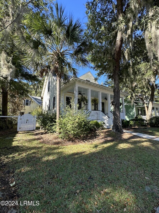 37 Park Way in Beaufort, SC - Foto de edificio - Building Photo