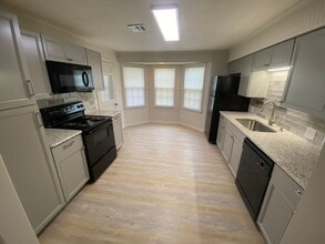 1709 NW Euclid Ave in Lawton, OK - Building Photo - Building Photo