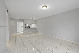 1276 SW 113th Terrace in Pembroke Pines, FL - Building Photo - Building Photo