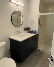 2310 4th St NE, Unit The Road in Washington, DC - Foto de edificio - Building Photo