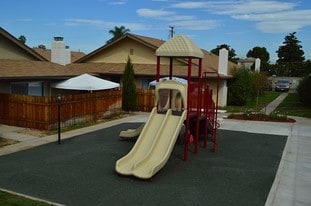 Pinewood Villas Apartments in Orange, CA - Building Photo