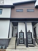 4263 Fourth Ave in Niagara Falls, ON - Building Photo