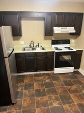 33 Stewart St, Unit Stewart 5 in Hubbard, OH - Building Photo - Building Photo