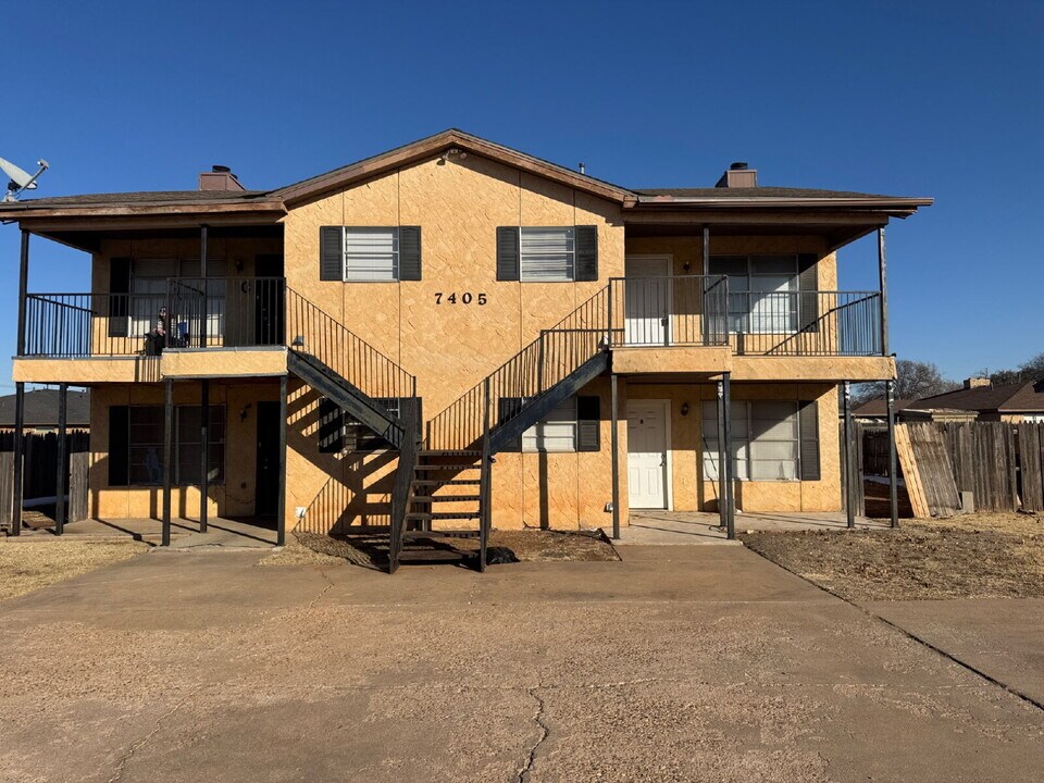 7405 Waco Ave in Lubbock, TX - Building Photo