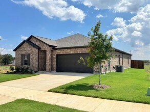 3500 Kingdom Dr in Denton, TX - Building Photo - Building Photo