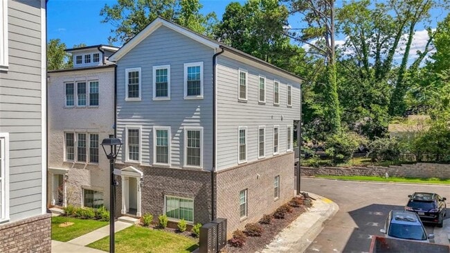 property at 3165 Dogwood Dr