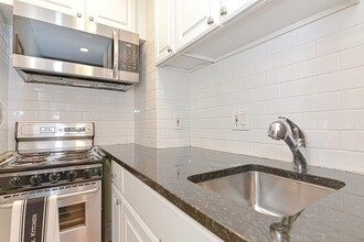 511 Beacon St, Unit 6 in Boston, MA - Building Photo - Building Photo