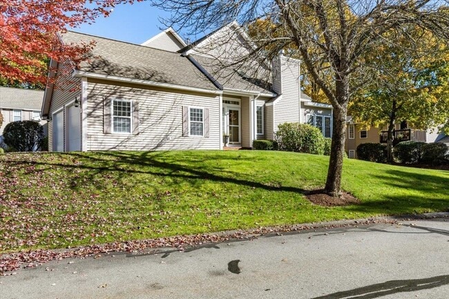 1 Summer Snow Ln in Bedford, NH - Building Photo - Building Photo