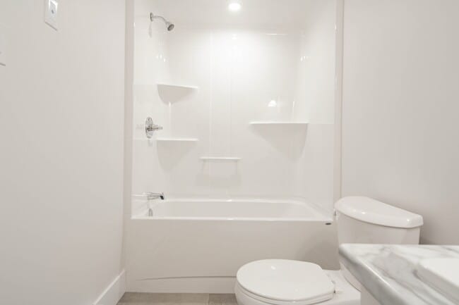 100 Rochefort Rue in Dieppe, NB - Building Photo - Building Photo