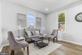 6613 Fairmount Ave in Baltimore, MD - Building Photo - Building Photo