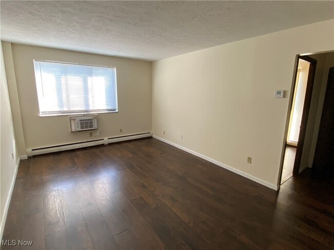 property at 17901 Lakeshore Blvd