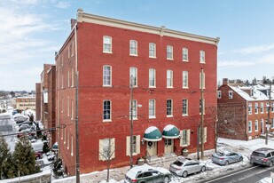 North Shippen Place in Lancaster, PA - Building Photo