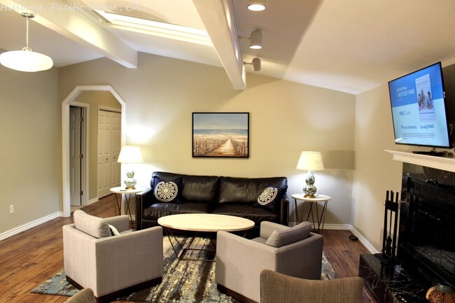 property at 376 Hillcrest Ave