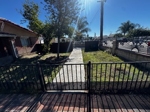 7215 Del rosa in San Bernardino, CA - Foto de edificio - Building Photo