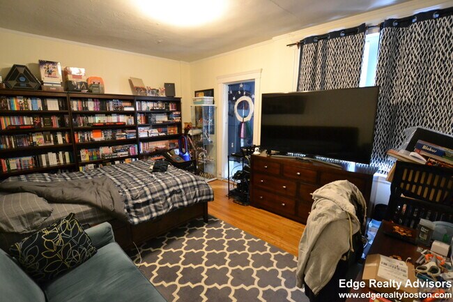 28 Quint Ave, Unit 56 in Boston, MA - Building Photo - Building Photo