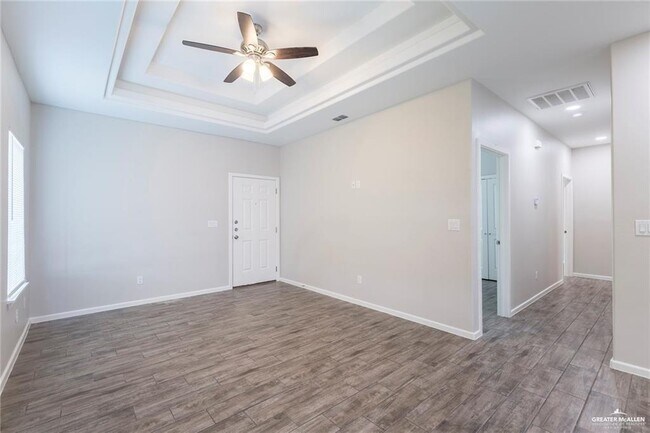 9 Sandpiper Ave in McAllen, TX - Building Photo - Building Photo